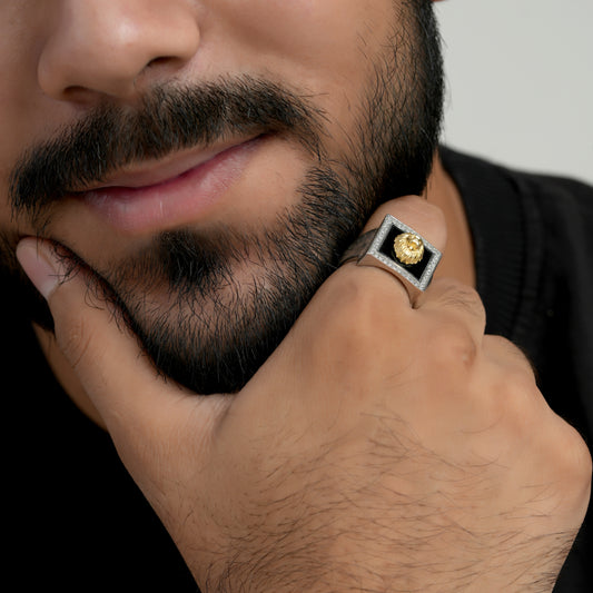 Monarch's Victory Crest Ring