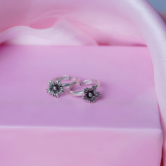 Twilight Rose Petal Toe Ring