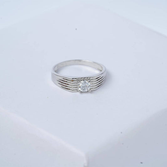 Nova Solitaire Focus Ring