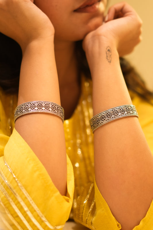 Jali Weave Sequence Bangle