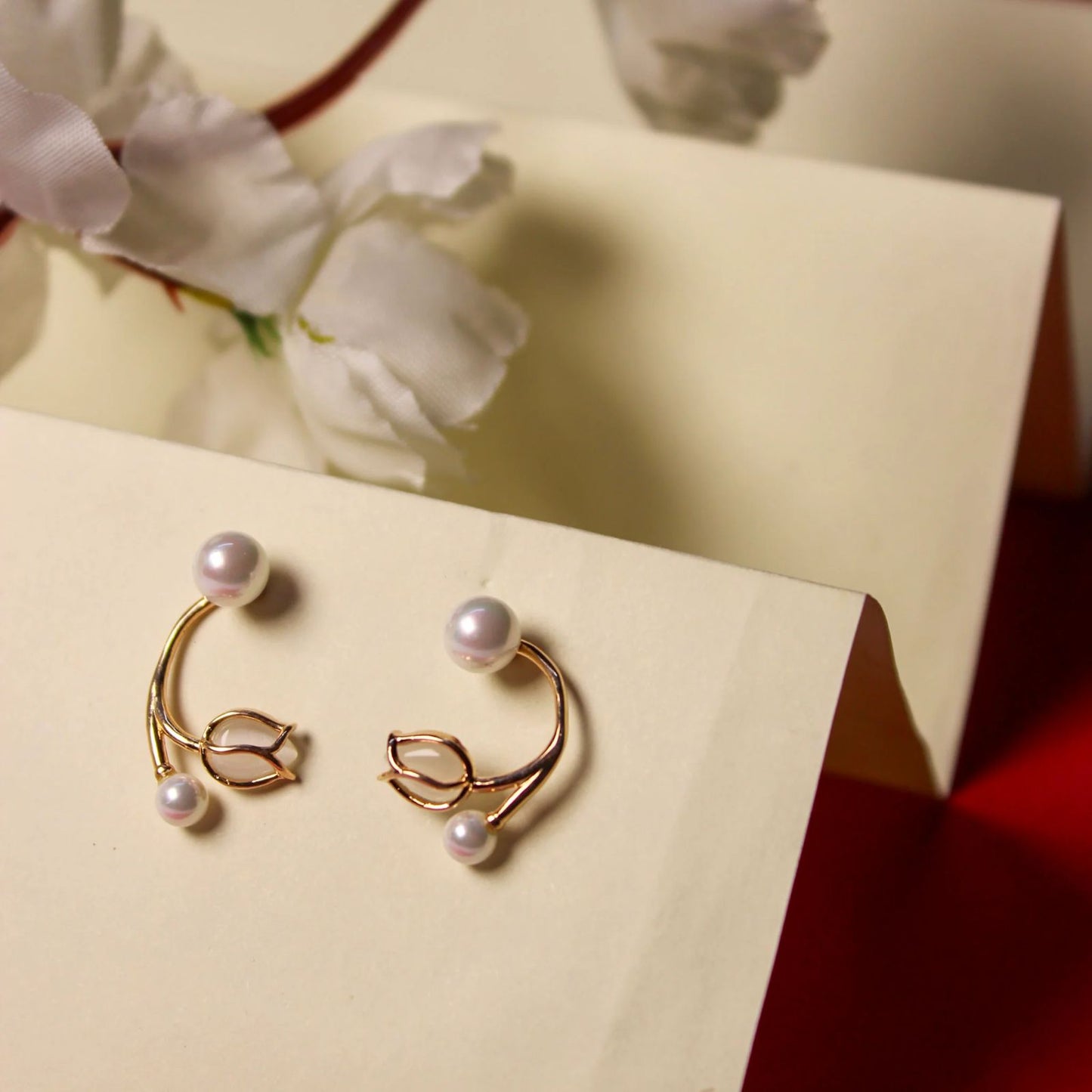 Pearl Tulip Twist Drops